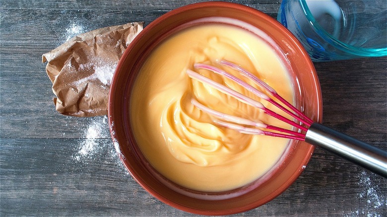 instant pudding bowl with whisk