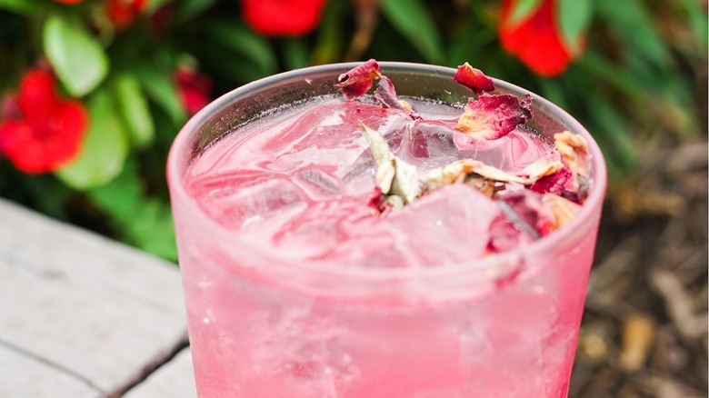 rosé ranch water cocktail