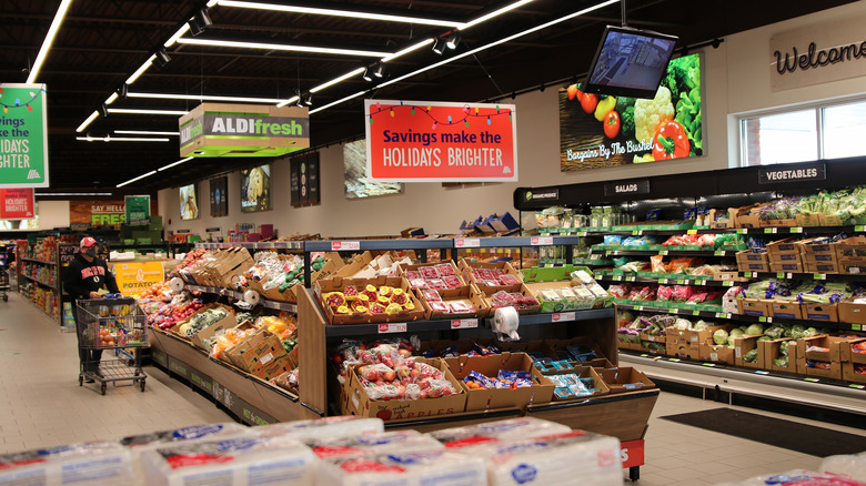 Aisle at an Aldi grocery store