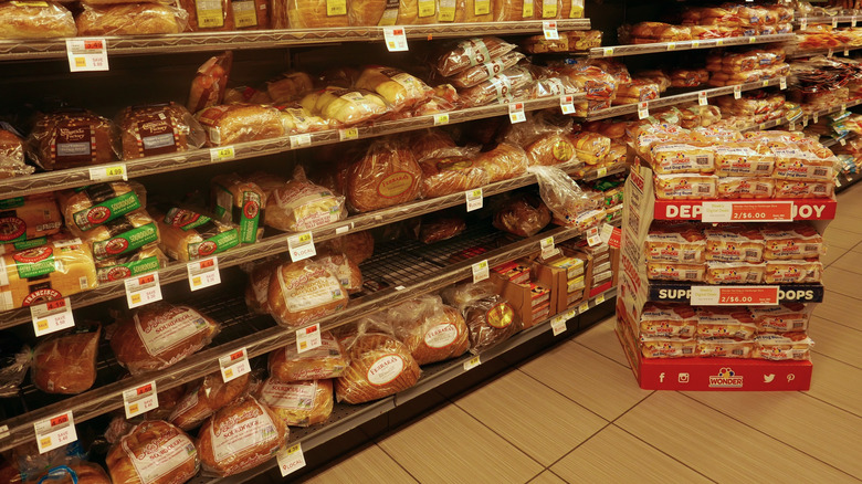 Gelson's shelves displaying packaged bread