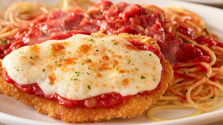 chicken parmigiana from Olive Garden