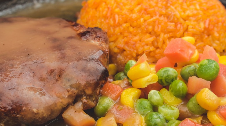 Salisbury steak, vegetables, and rice