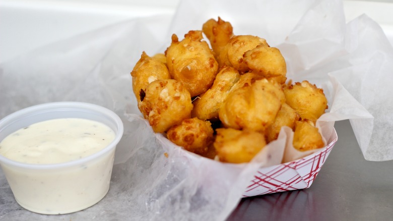 deep fried cheese curds and ranch dressing