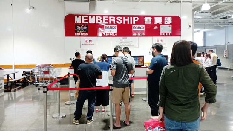 Costco membership line 