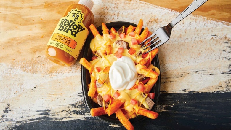 Taco Bell fries and sauce