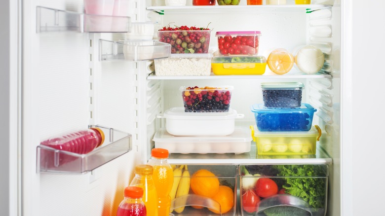 Food organized in a refrigerator