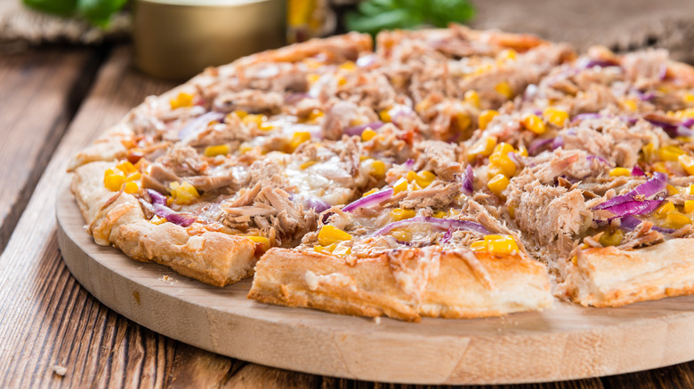 corn and tuna fish pizza