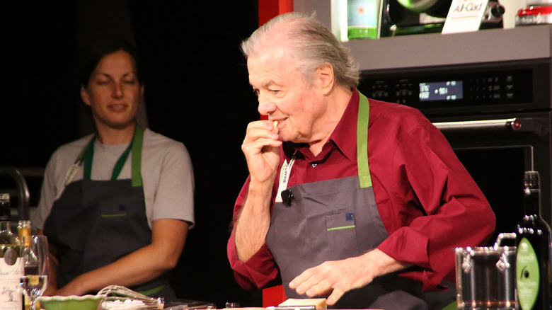 Jacques Pépin tasting food