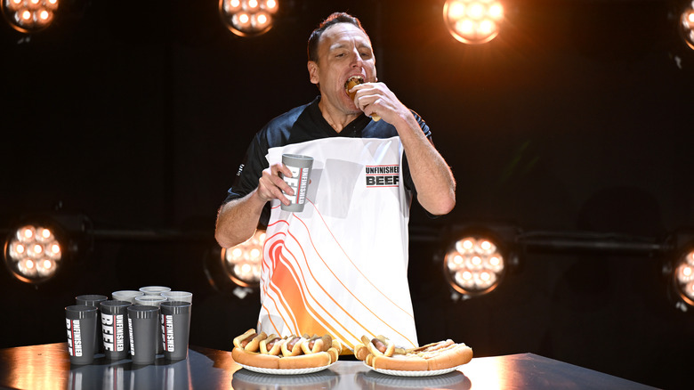 Joey Chestnut eating hot dogs