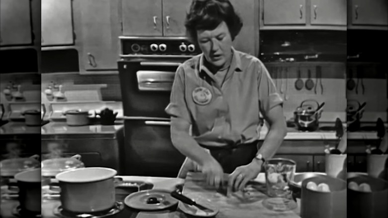 julia child slicing onions