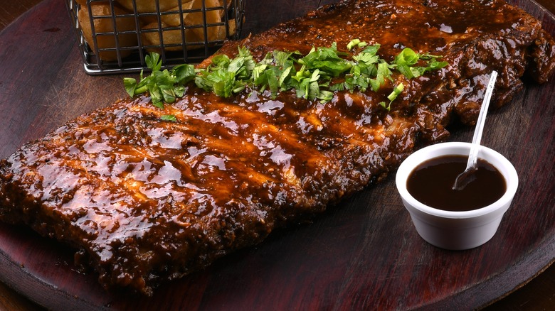 Barbecue lacquered ribs