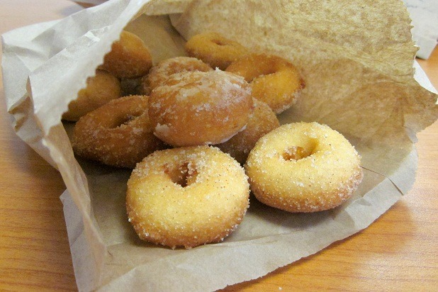 Mini Donuts from Doughnuttery