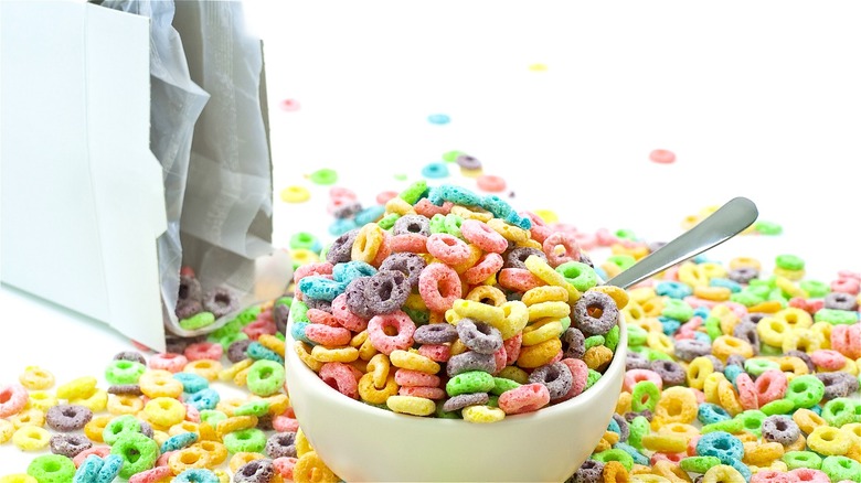 Fruit loops in bowl with opened box