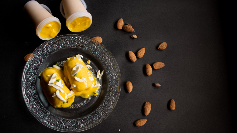 Mango kulfi with nuts