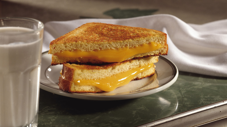 Grilled cheese sandwich on plate