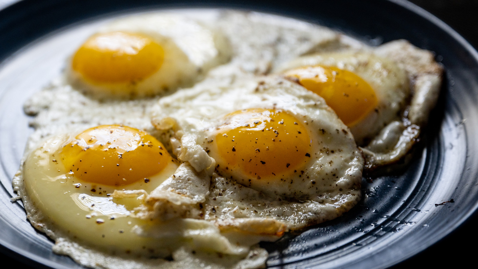 Cooking Eggs in Bacon Grease