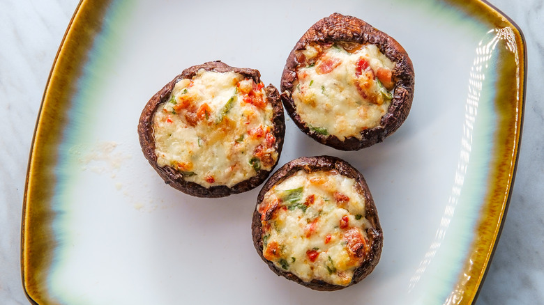 Bacon on stuffed mushrooms