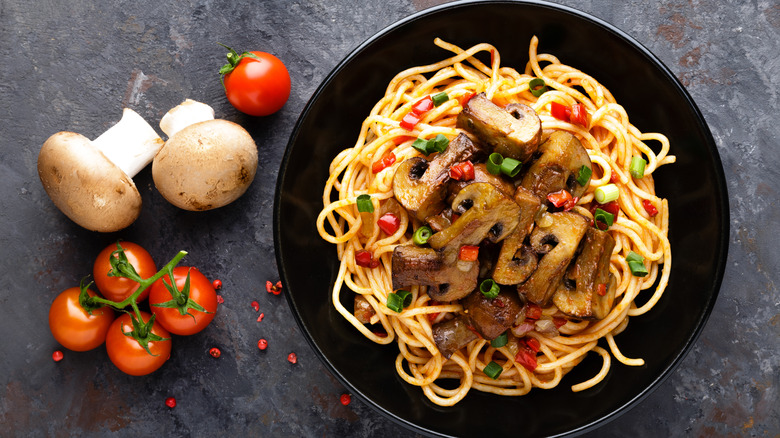 plate of mushroom bolognese