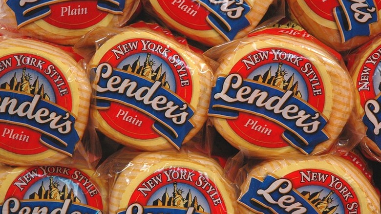 A stack of Lender's New York Style bagels 