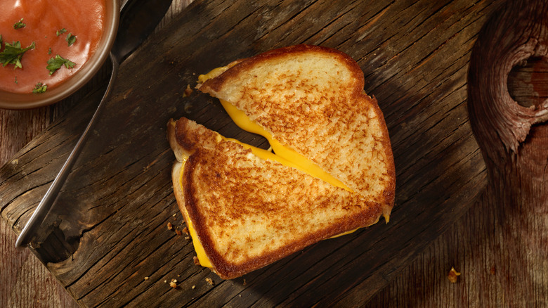 grilled cheese split down middle