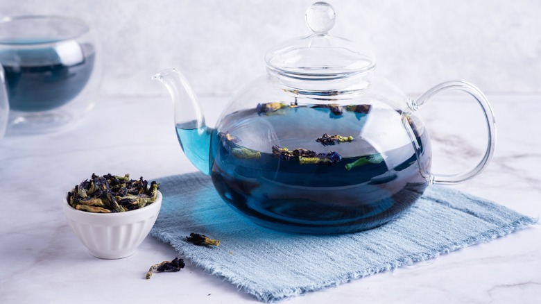 Butterfly pea flower tea blue tea