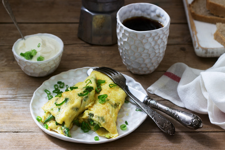 Lobster and Asparagus Omelet With Sour Cream and Chives