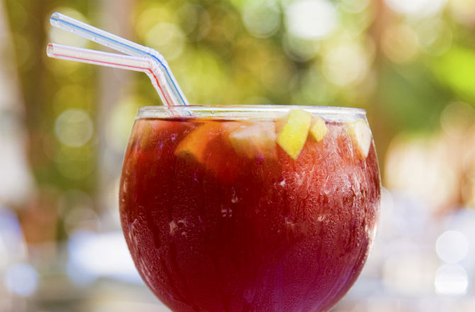 Sangria with Cranberries and Apples