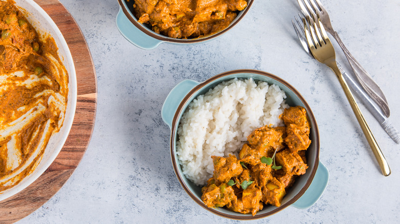 Tofu tikka masala in bowl