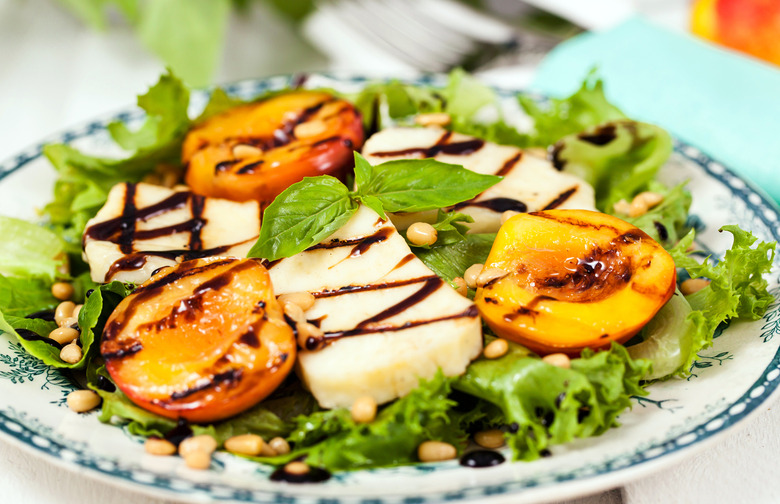 Grilled Halloumi and Peach Salad