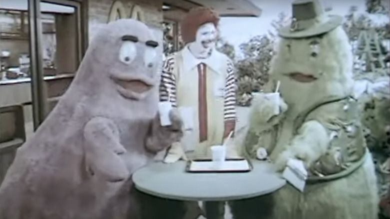 Uncle O'Grimacey with other characters