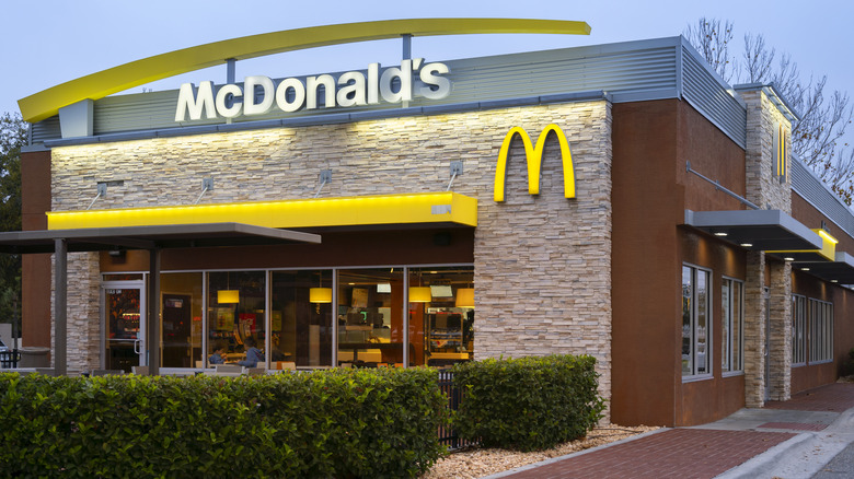 McDonald's exterior 