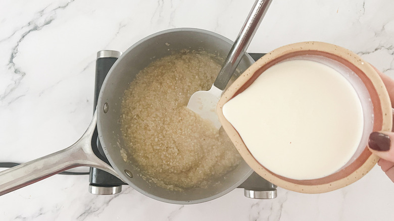 grits with milk and cheese 