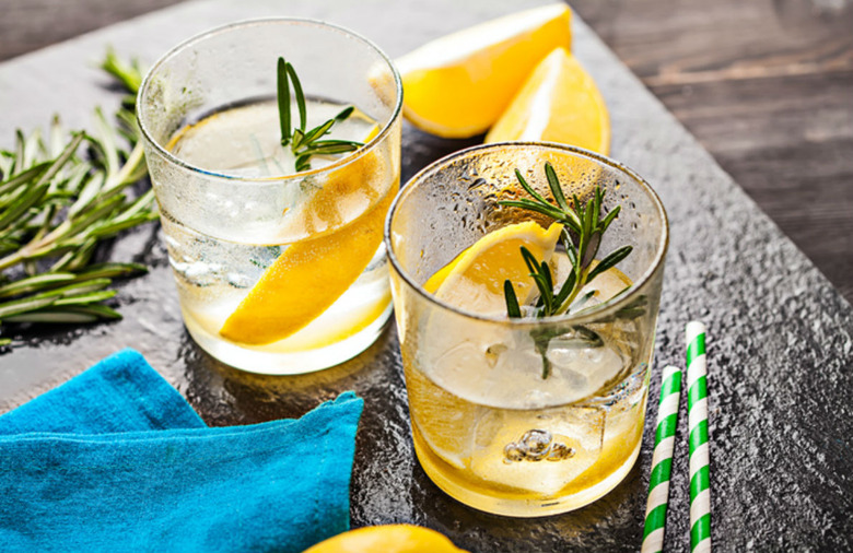 Rosemary Lemonade