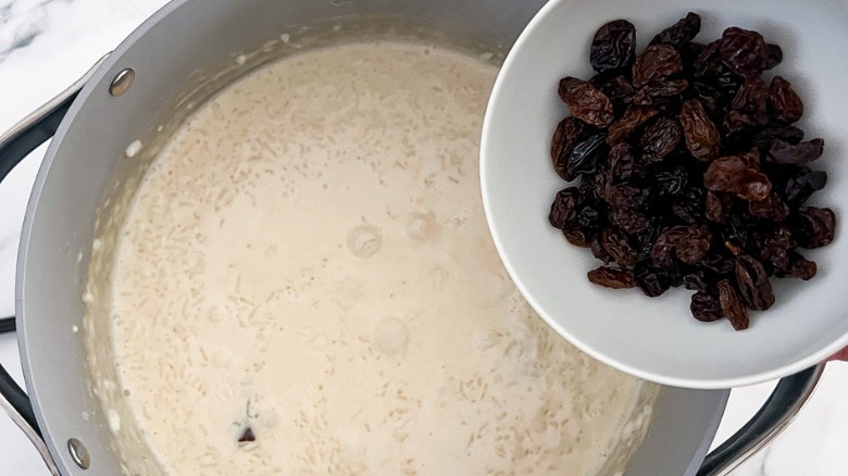 rice pudding with raisins