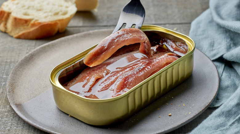 Anchovies in tin