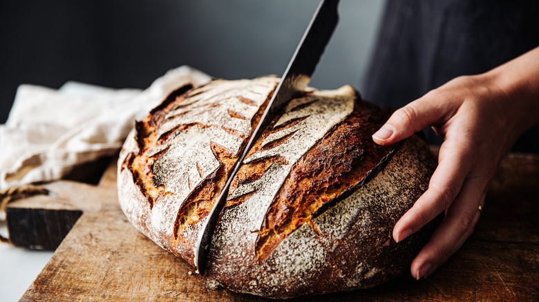 Slicing bread