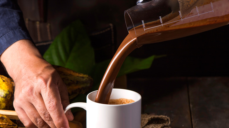 melted cocoa poured into cup