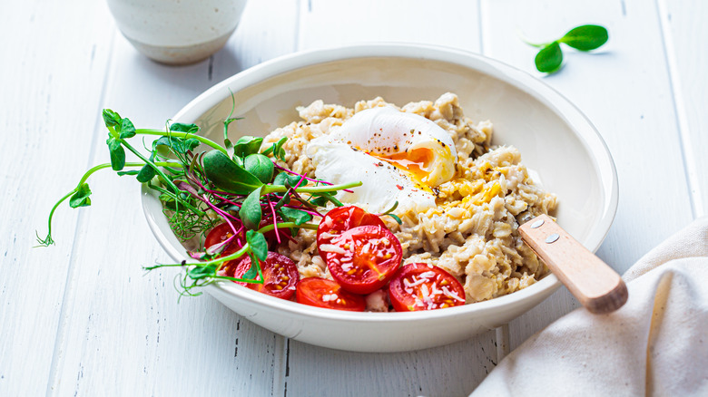 Savory Oatmeal with Tomatoes and Eggs