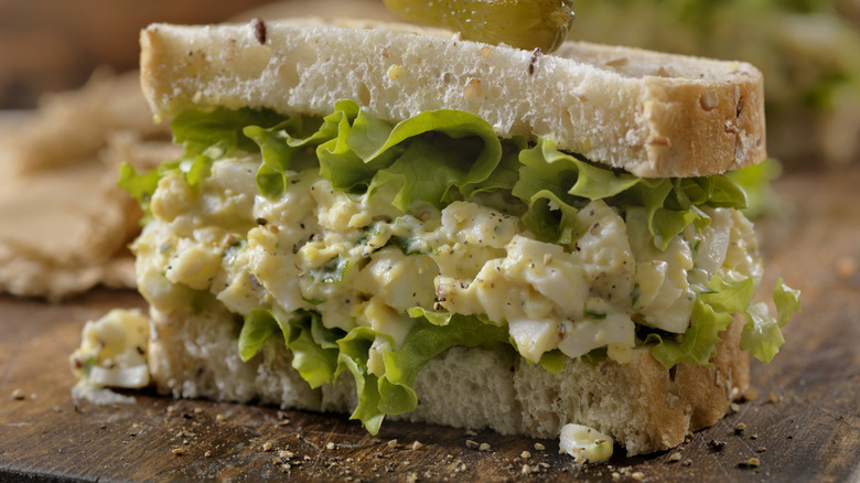 egg salad sandwich