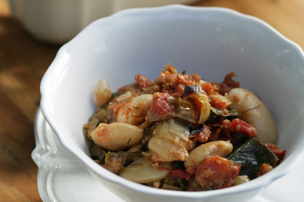 Giant Beans Baked with Sorrel