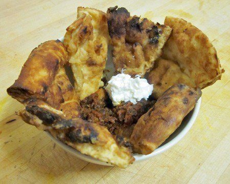 Naan Bhajji with Roasted Tomato Chutney