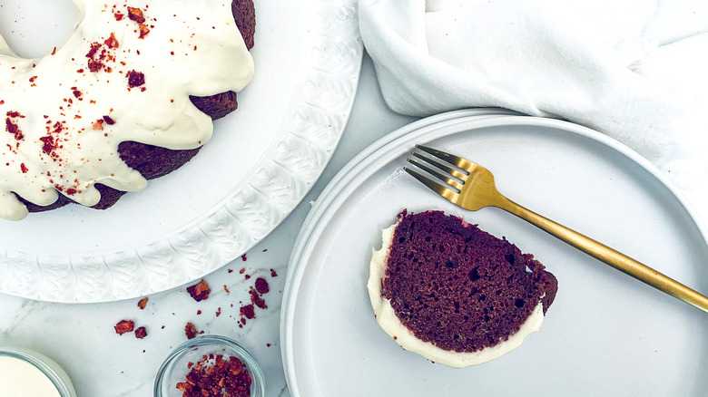 Red velvet bundt cake slice