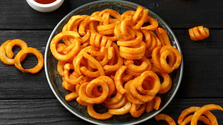 plate of curly fries