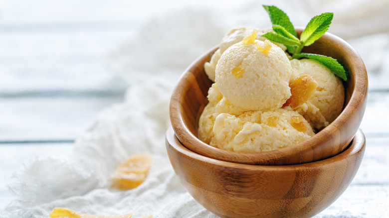 ginger ice cream with mint