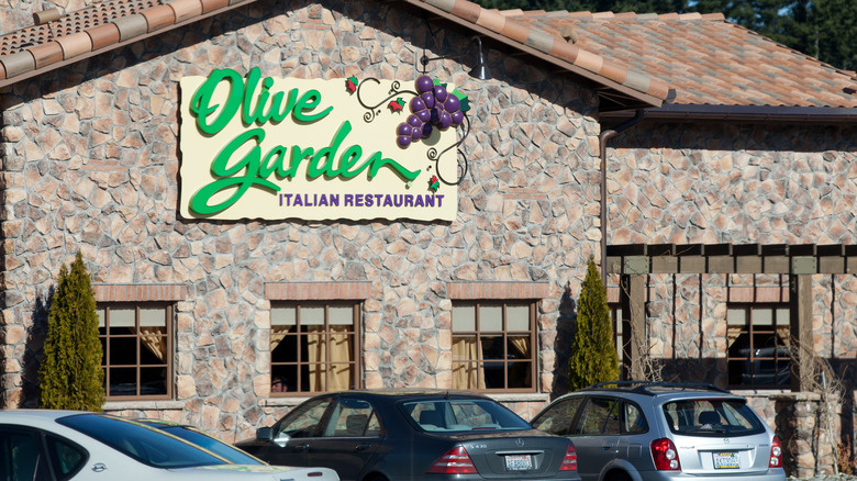 Olive Garden storefront