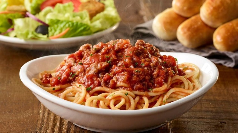 Olive Garden spaghetti dish on table