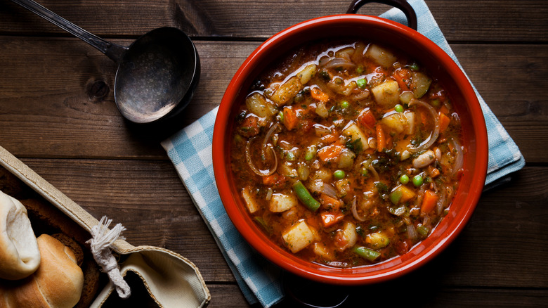 bowl of minestrone soup