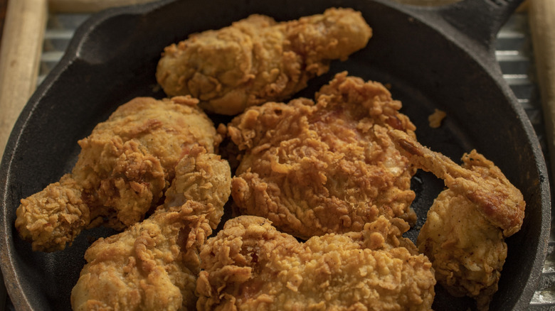 fried chicken in castiron pan