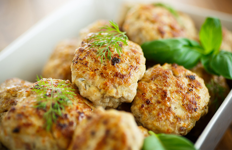 Instant Pot Healthy Chicken Meatballs With Salsa Verde