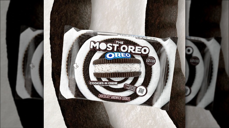 A package of cookiesncreme oreos